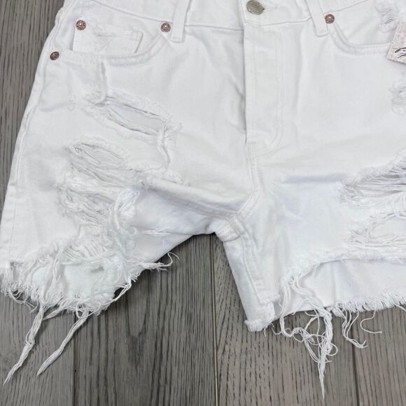 Free People Size 24 Maggie Button Fly Mid-Rise White Distressed Denim NEW Shorts - Picture 11 of 14